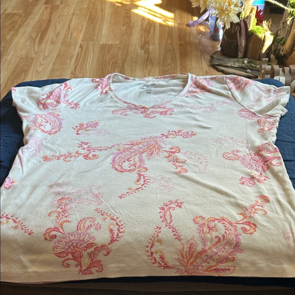 Gently worn Croft & Barrow Women's Paisley Print Top